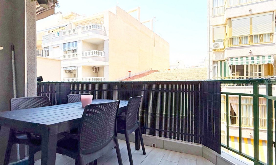 Wiederverkauf - Wohnung -
Torrevieja - Costa Blanca