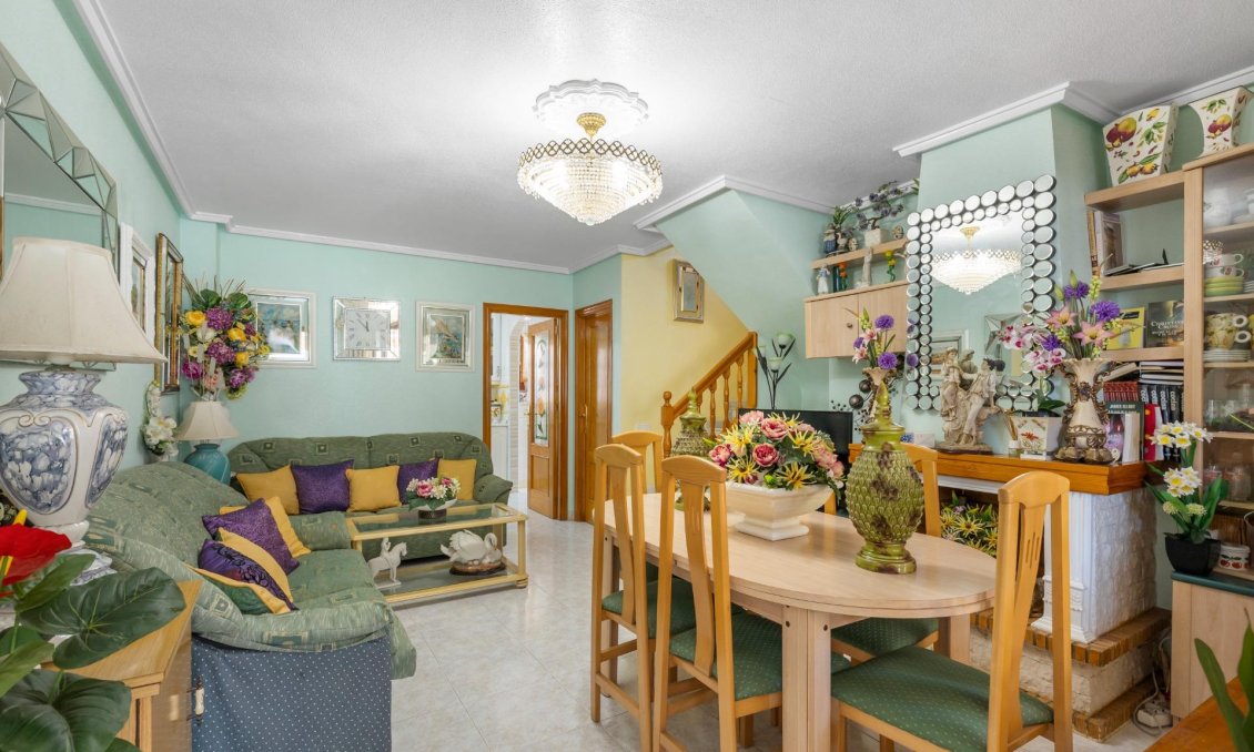 Segunda mano - Town House -
Torrevieja - Los Frutales