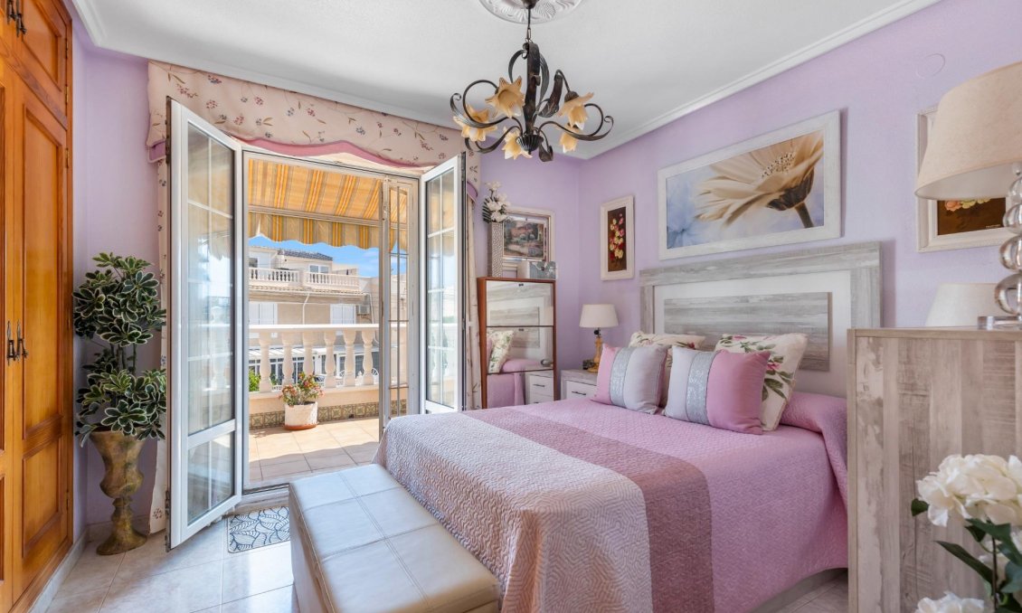 Segunda mano - Town House -
Torrevieja - Los Frutales