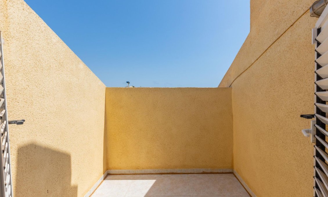 Segunda mano - Town House -
Torrevieja - Los Frutales