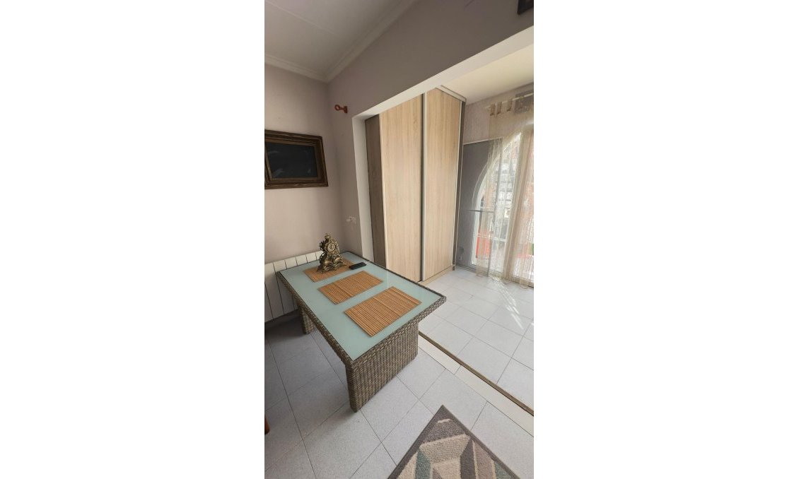 Segunda mano - Bungalow -
Torrevieja - San Luis