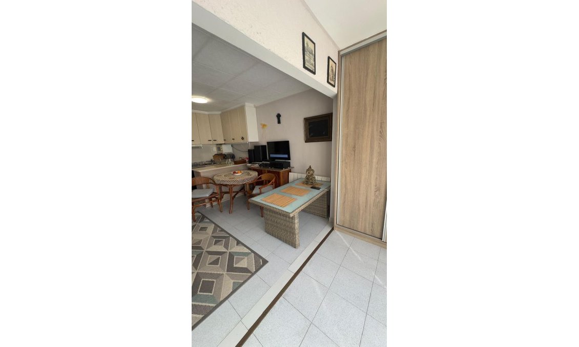 Segunda mano - Bungalow -
Torrevieja - San Luis