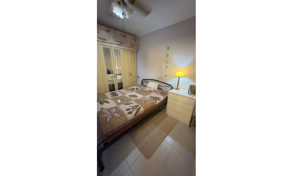 Segunda mano - Bungalow -
Torrevieja - San Luis