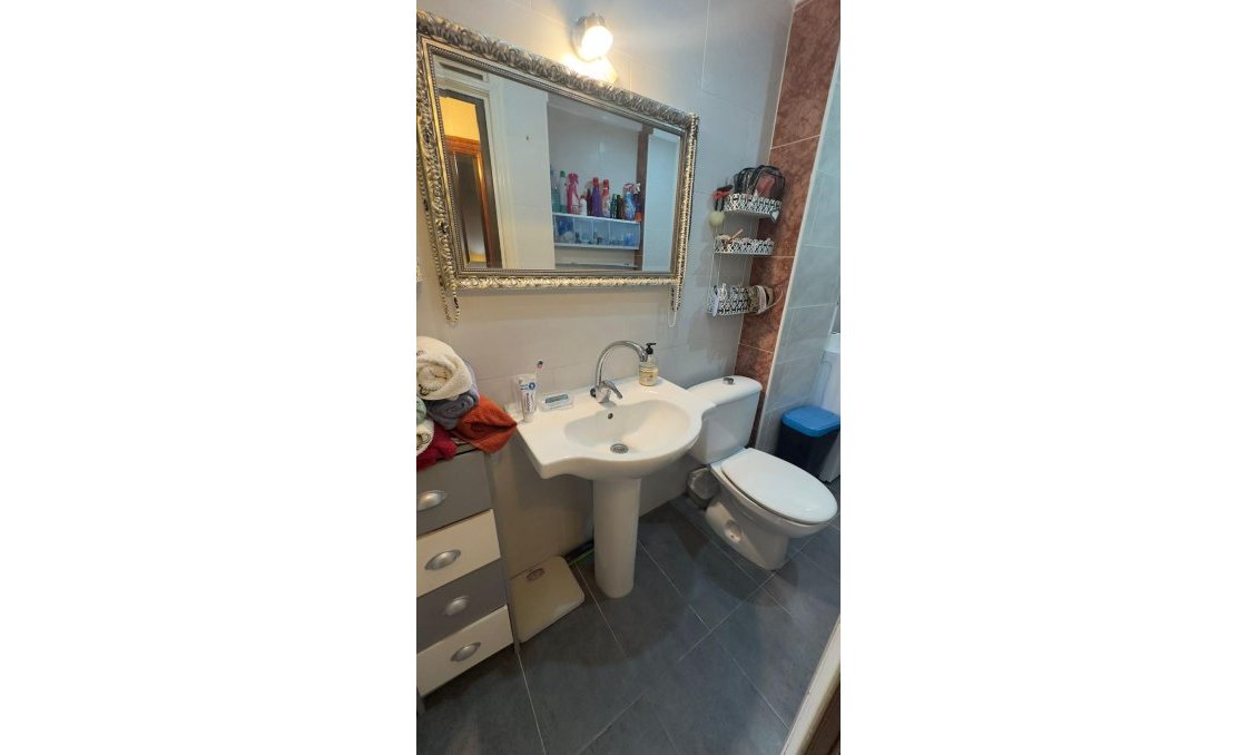 Segunda mano - Bungalow -
Torrevieja - San Luis