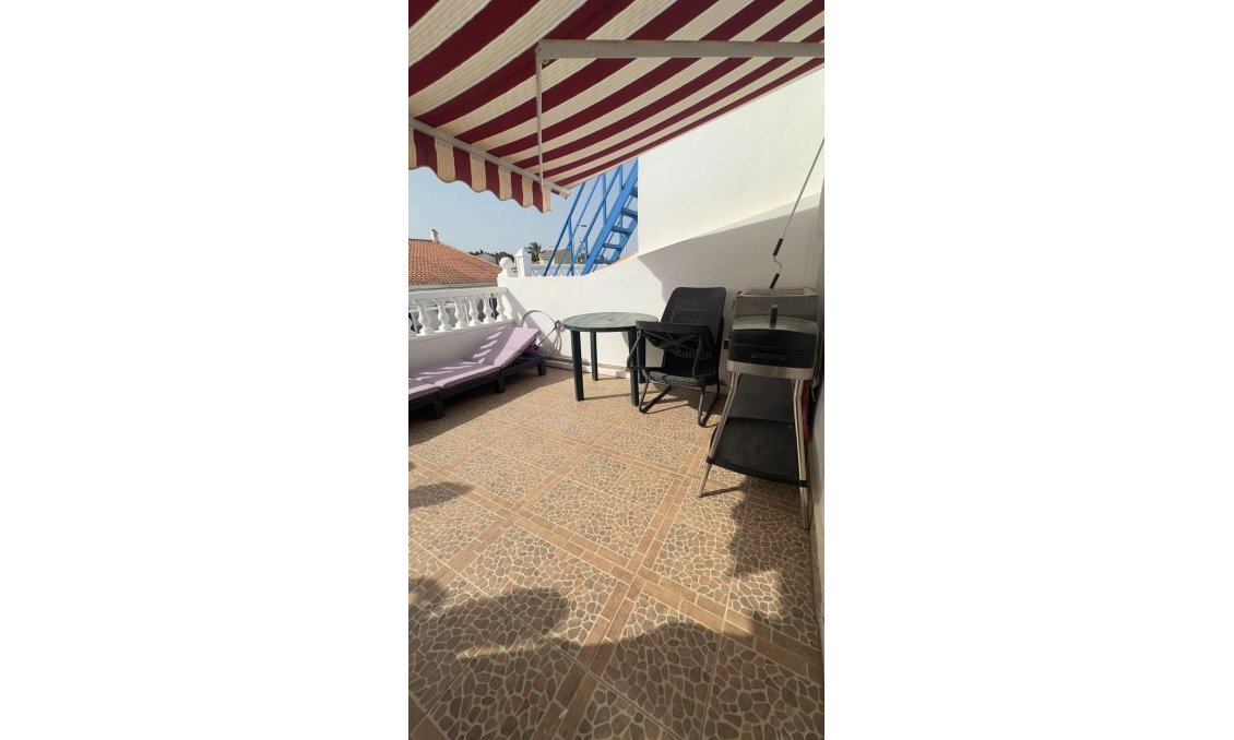 Segunda mano - Bungalow -
Torrevieja - San Luis