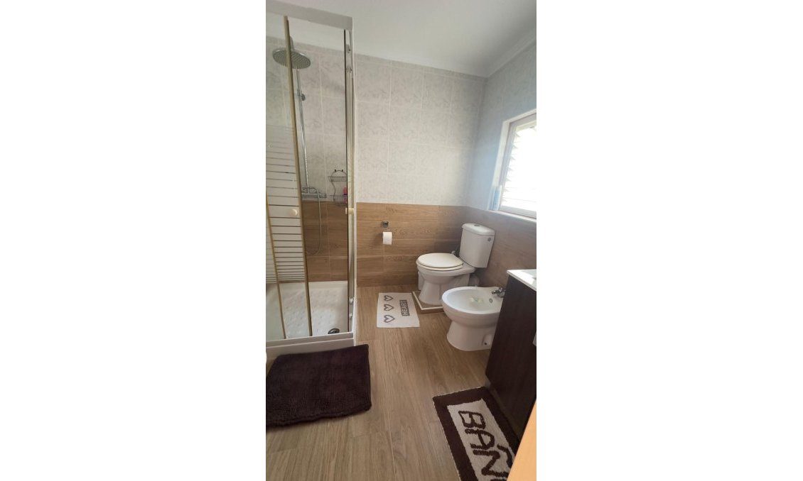 Segunda mano - Bungalow -
Torrevieja - San Luis