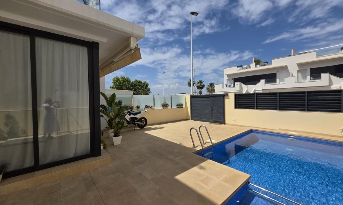 Segunda mano - Semi Detached -
San Pedro del Pinatar - Villa Alegría