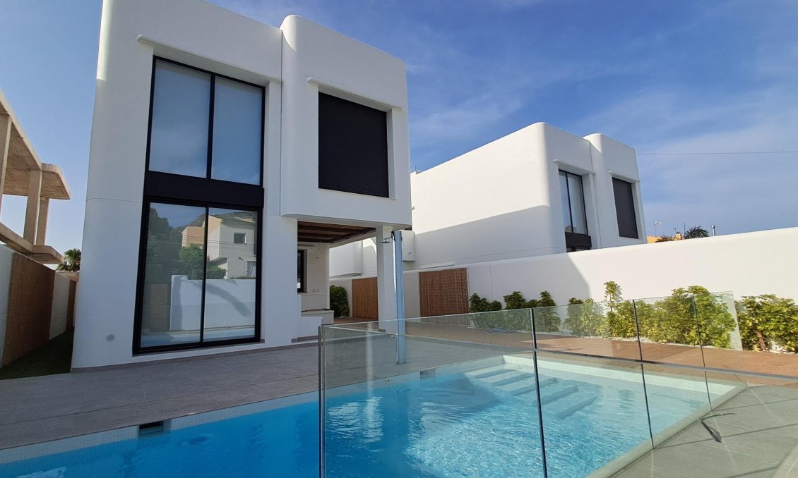 Obra nueva - Villa -
Alfas del Pí - El Albir