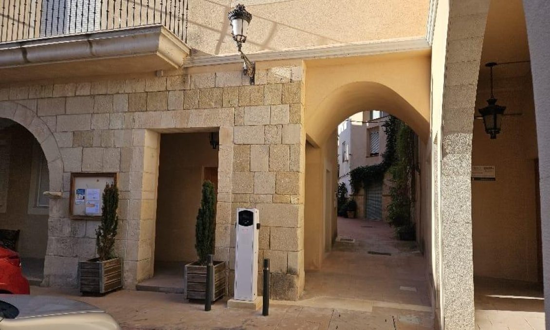 Revânzare - Town House -
Benilloba