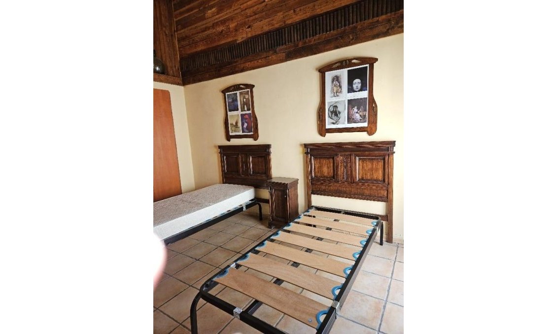 Revânzare - Town House -
Benilloba
