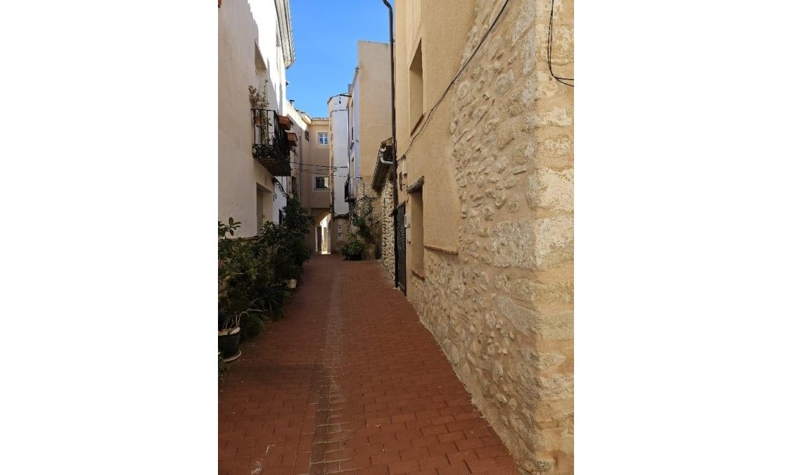 Revânzare - Town House -
Benilloba