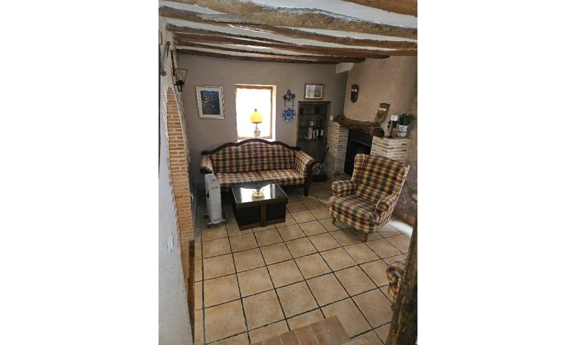 Revânzare - Town House -
Benilloba