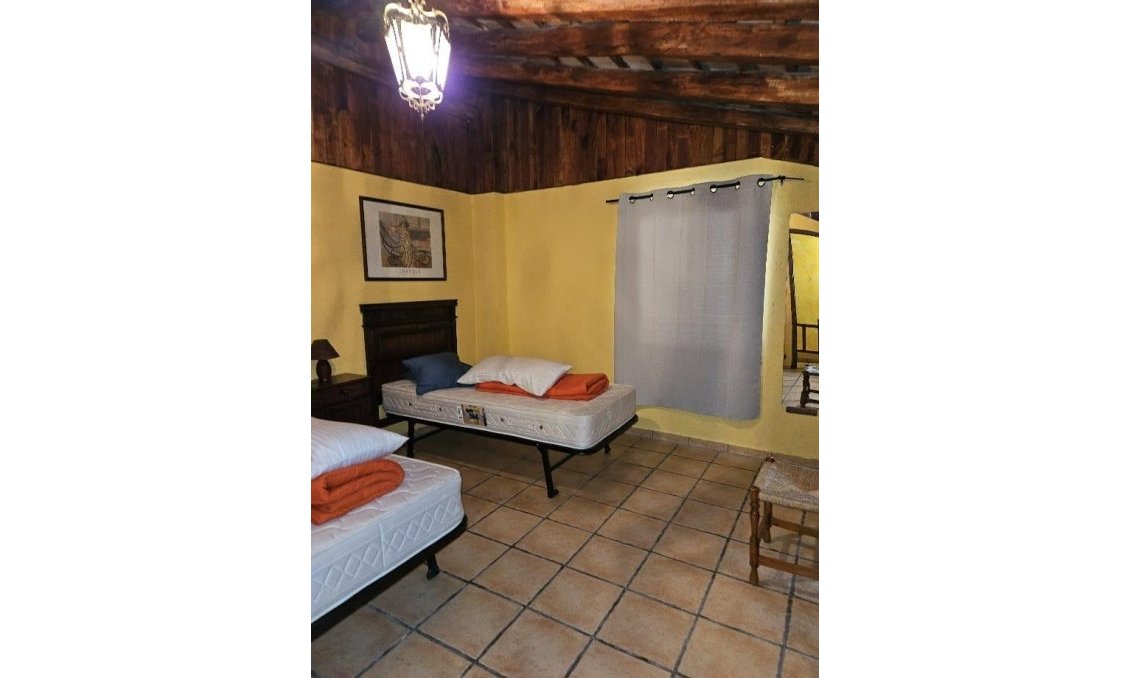 Revânzare - Town House -
Benilloba