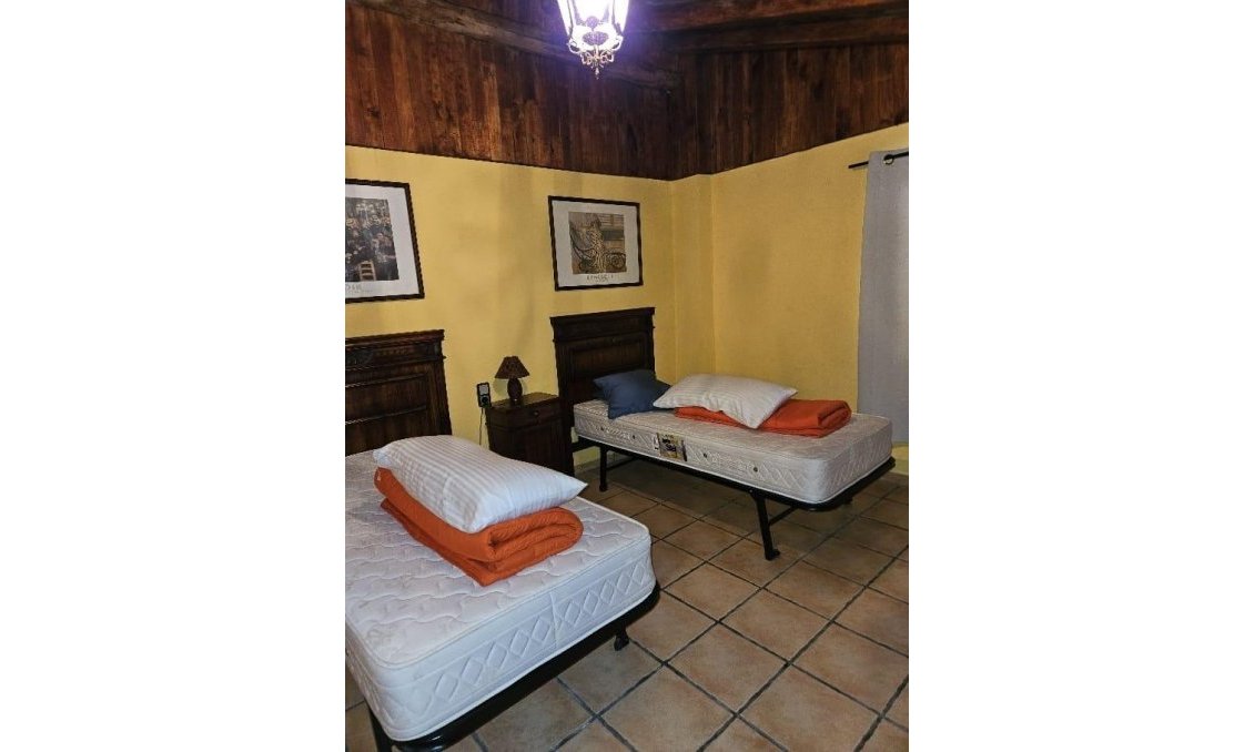 Revânzare - Town House -
Benilloba