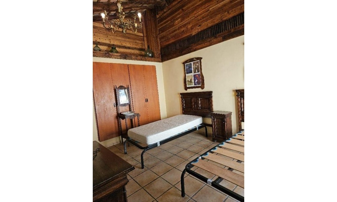 Revânzare - Town House -
Benilloba