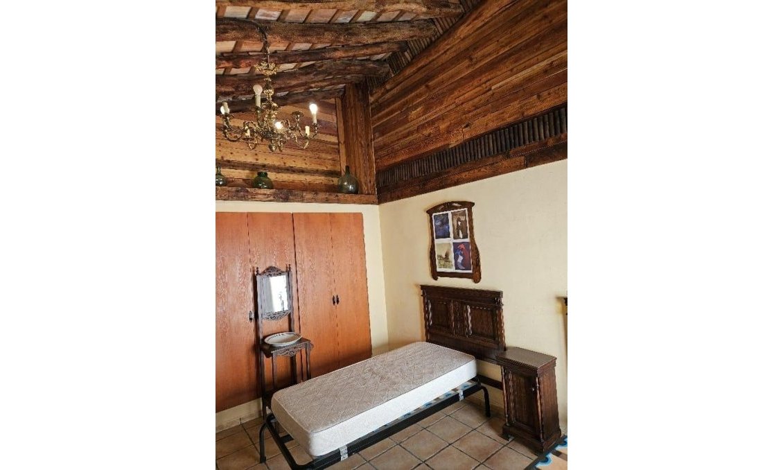 Revânzare - Town House -
Benilloba