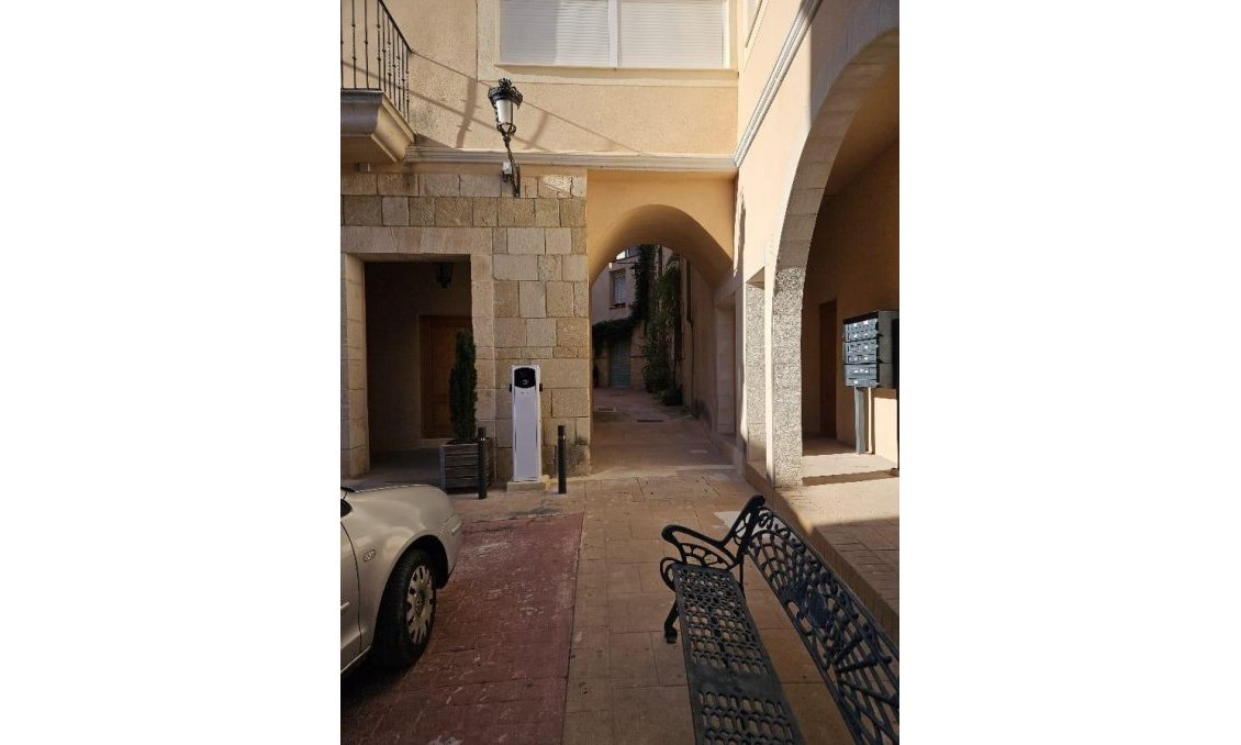 Revânzare - Town House -
Benilloba