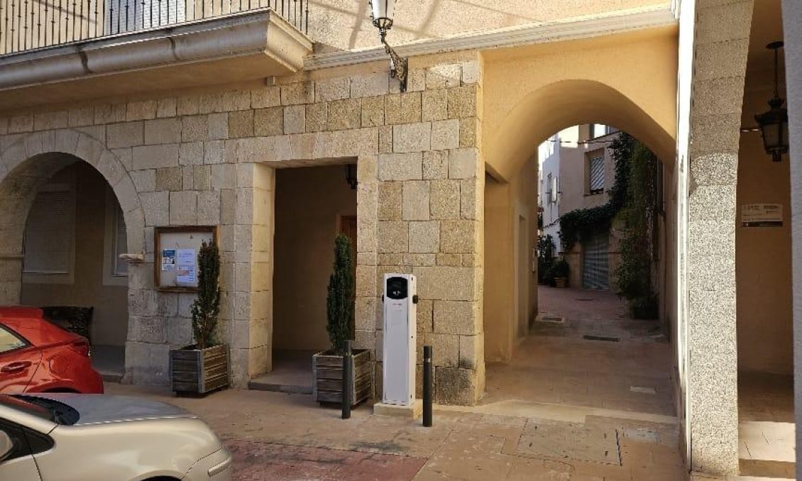 Revânzare - Town House -
Benilloba