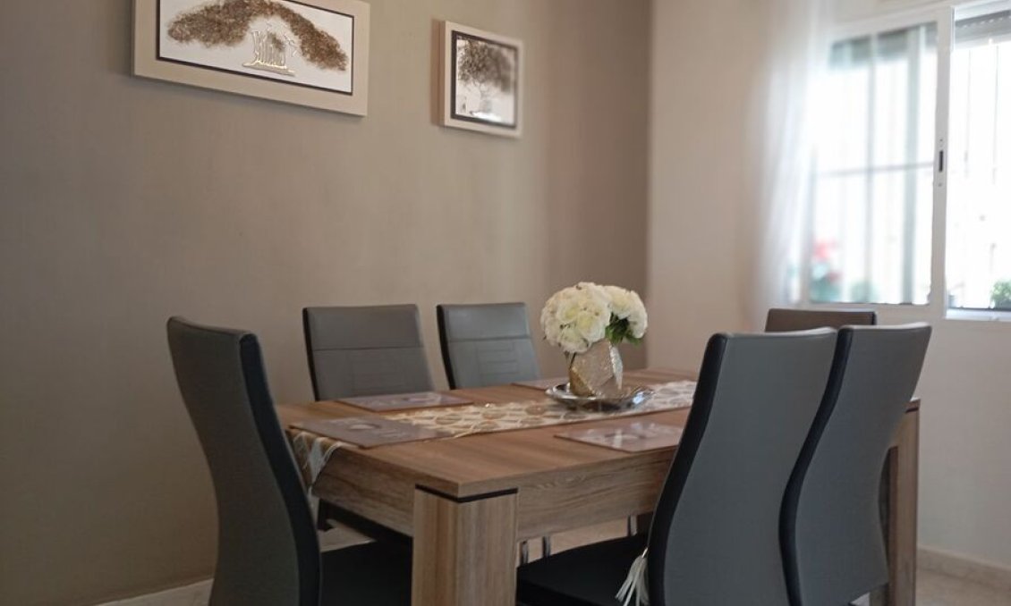 Revente - Villa -
Villamartin - Costa Blanca