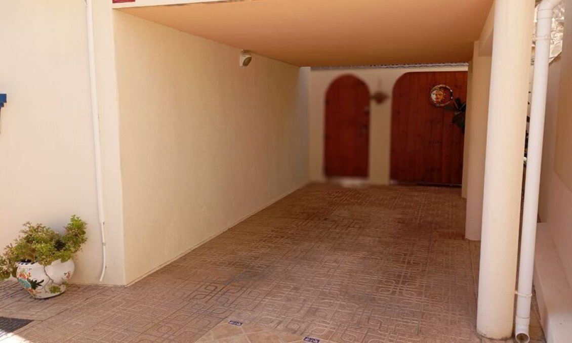 Revente - Villa -
Villamartin - Costa Blanca