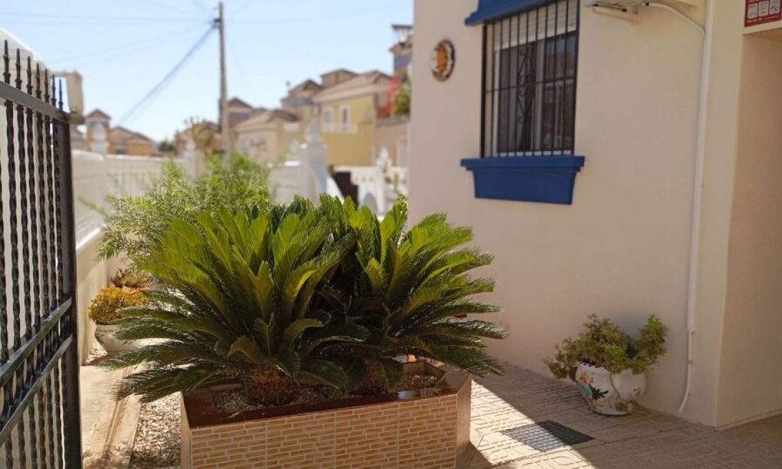 Revente - Villa -
Villamartin - Costa Blanca