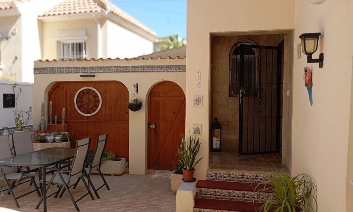 Revente - Villa -
Villamartin - Costa Blanca