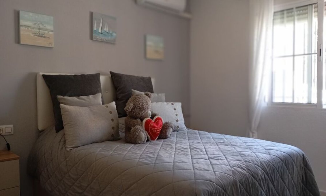 Revente - Villa -
Villamartin - Costa Blanca