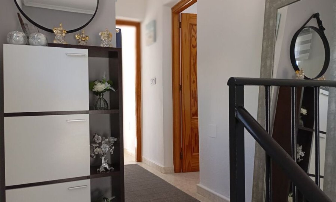 Revente - Villa -
Villamartin - Costa Blanca