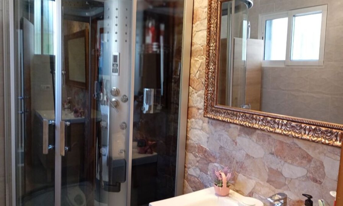 Revente - Villa -
Villamartin - Costa Blanca