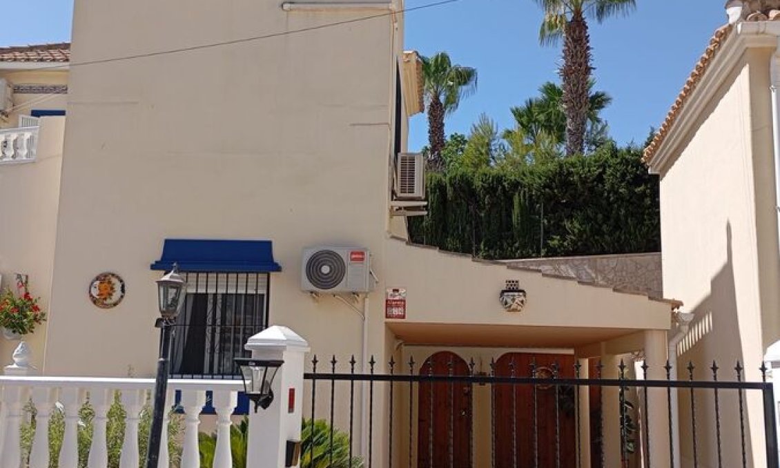 Revente - Villa -
Villamartin - Costa Blanca