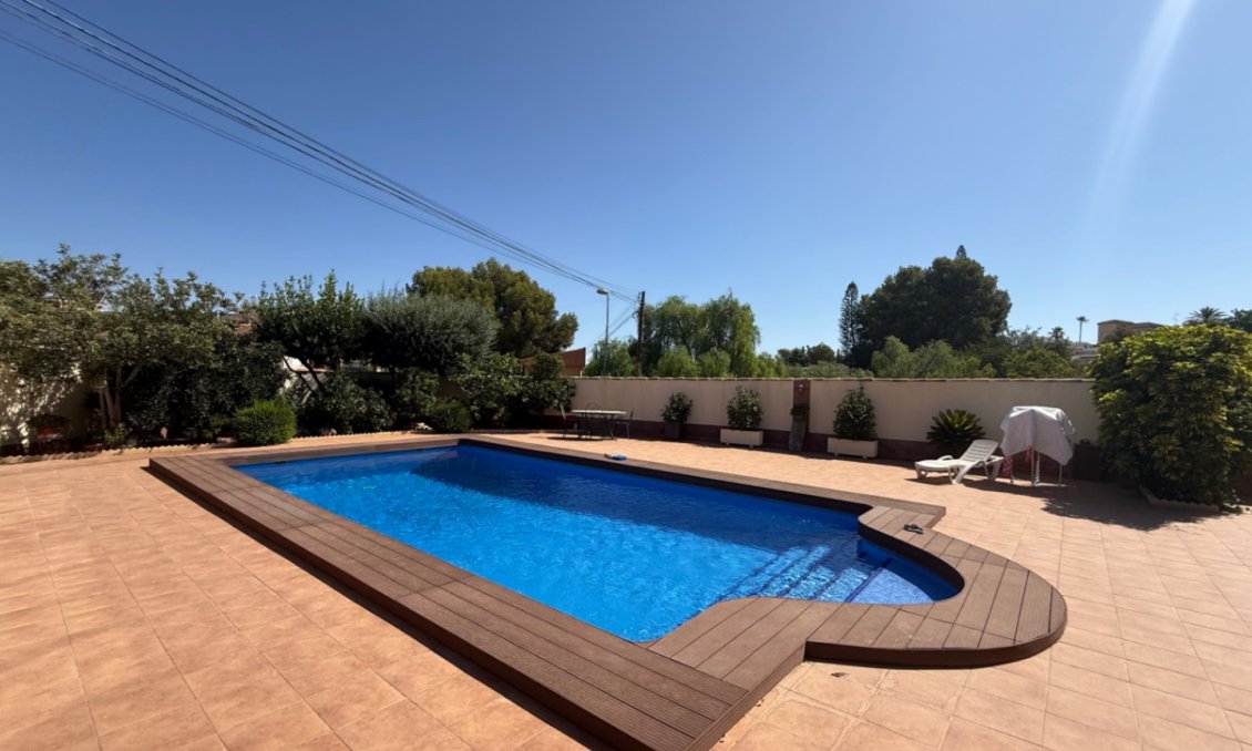 Segunda mano - Villa -
Torrevieja - Costa Blanca