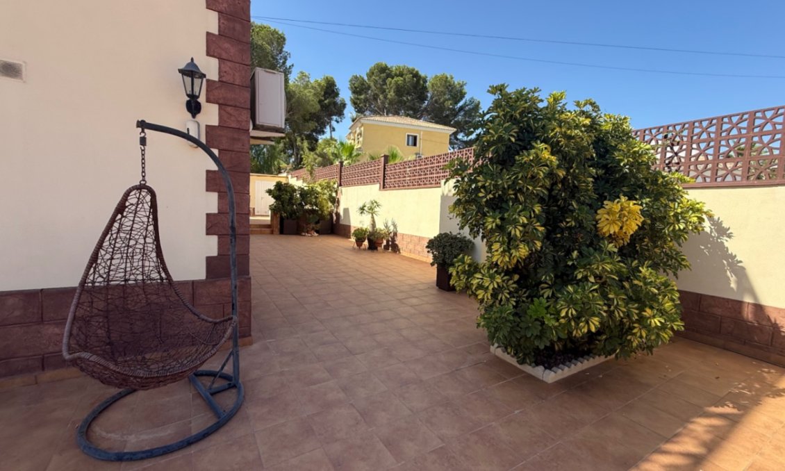Segunda mano - Villa -
Torrevieja - Costa Blanca