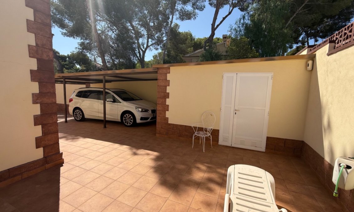 Segunda mano - Villa -
Torrevieja - Costa Blanca