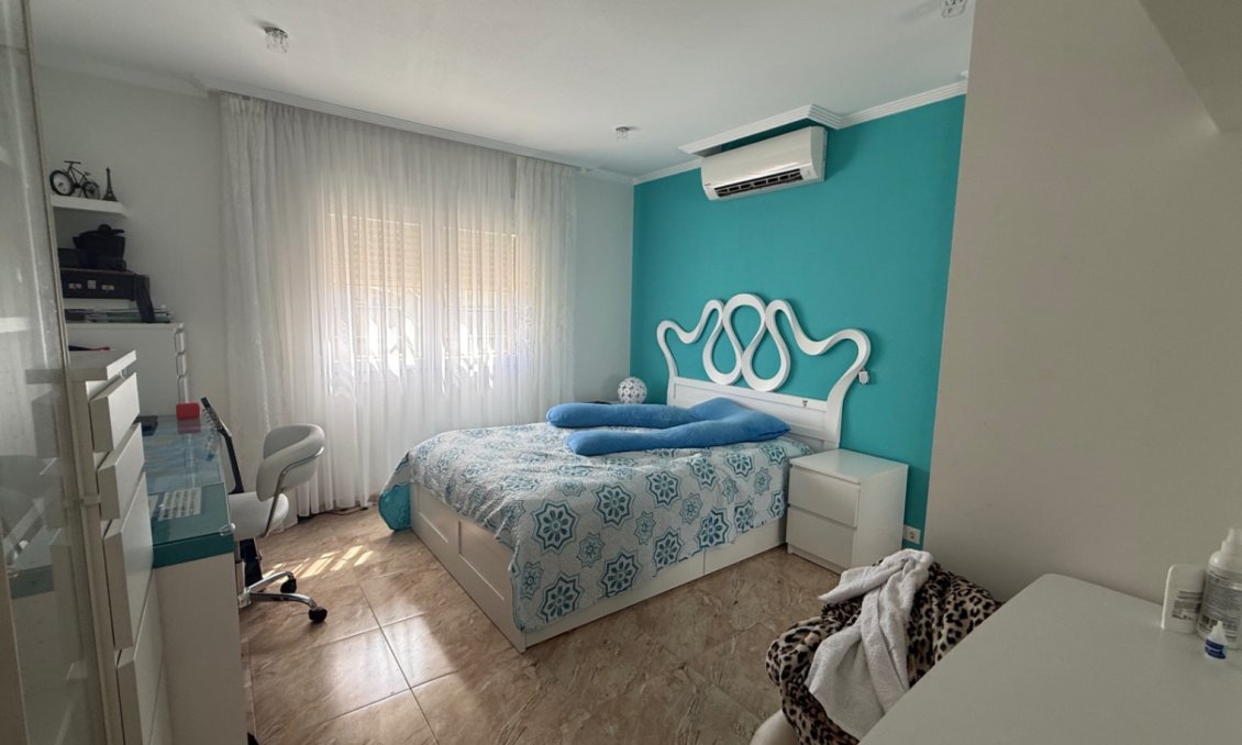 Segunda mano - Villa -
Torrevieja - Costa Blanca