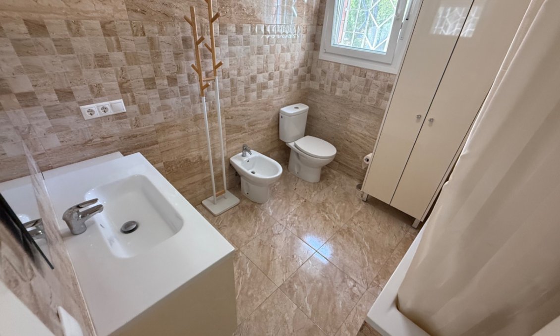 Segunda mano - Villa -
Torrevieja - Costa Blanca
