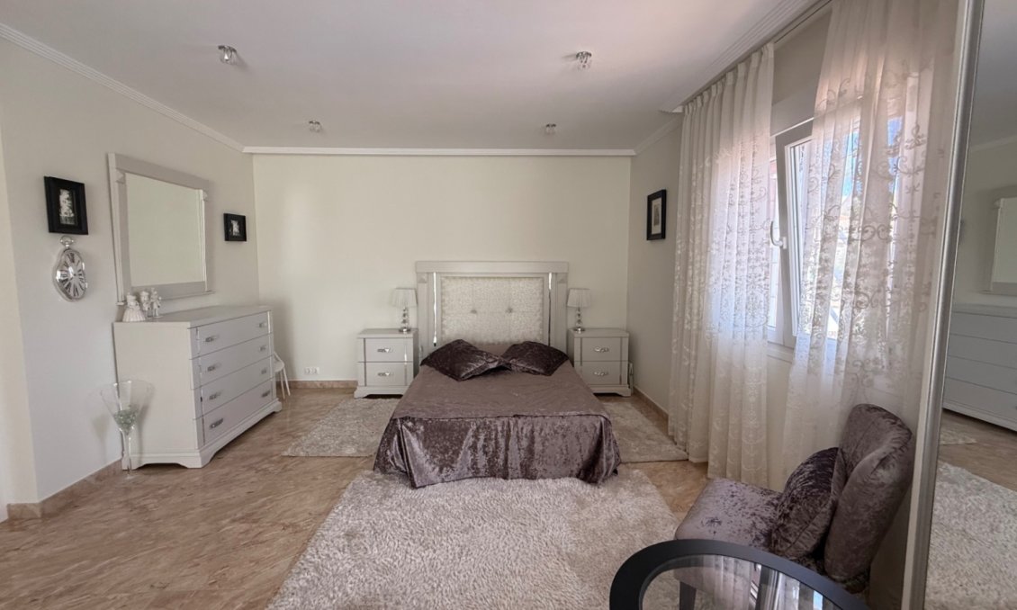 Segunda mano - Villa -
Torrevieja - Costa Blanca