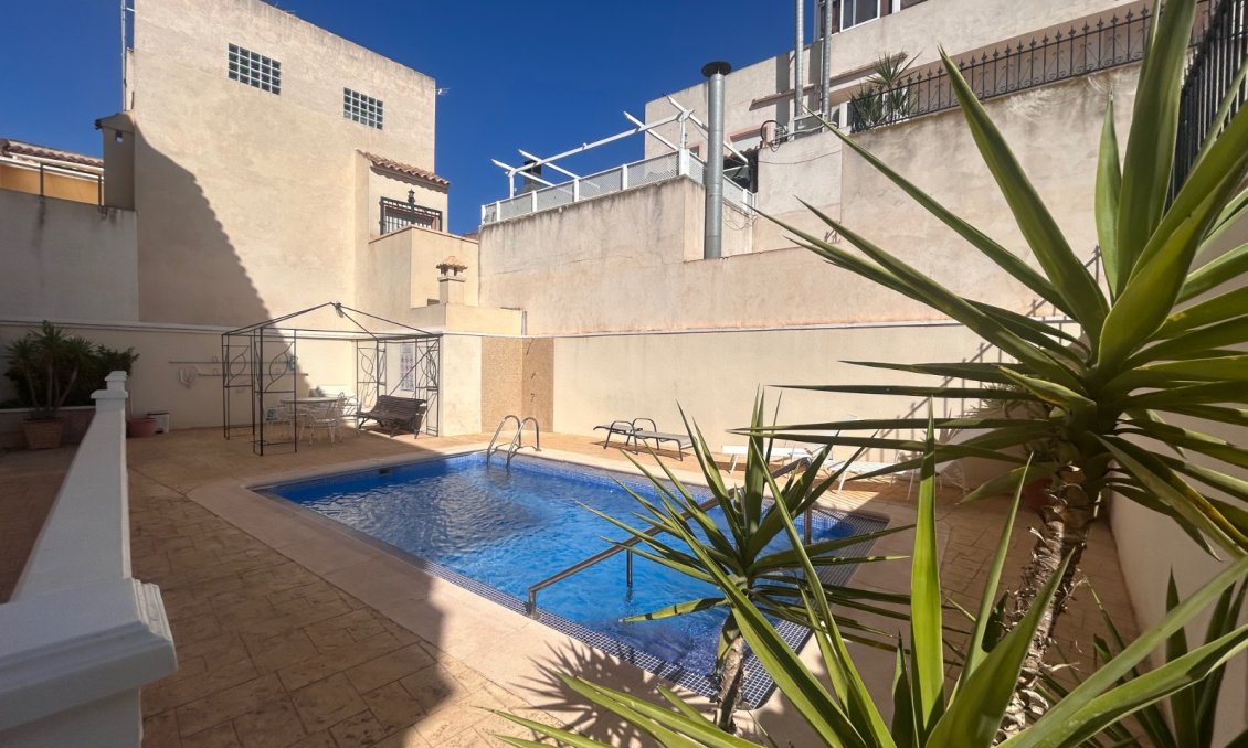 Használt Ingatlanok - Apartman -
Jacarilla - Inland