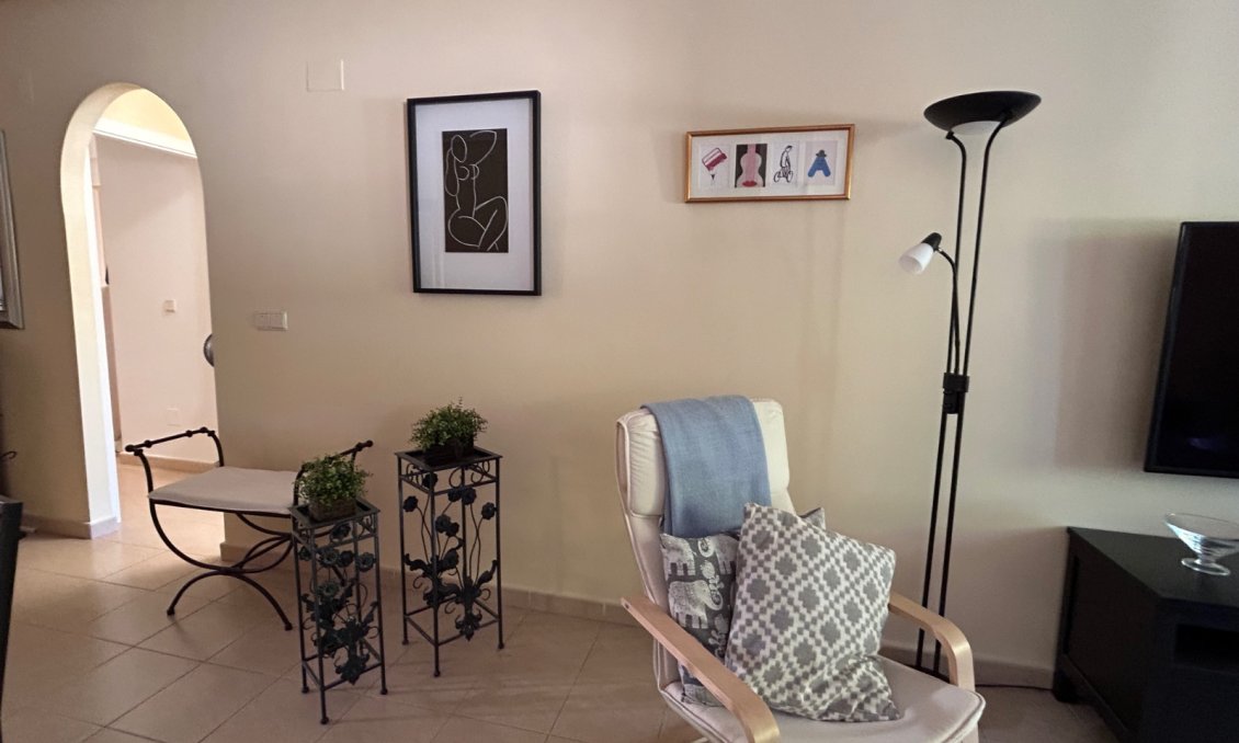 Használt Ingatlanok - Apartman -
Jacarilla - Inland