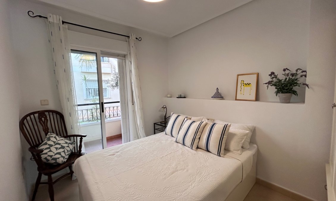 Használt Ingatlanok - Apartman -
Jacarilla - Inland