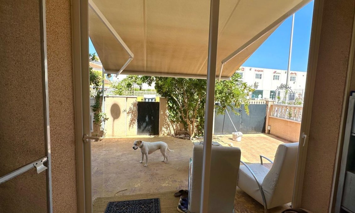 Segunda mano - Villa -
Orihuela Costa - La Regia