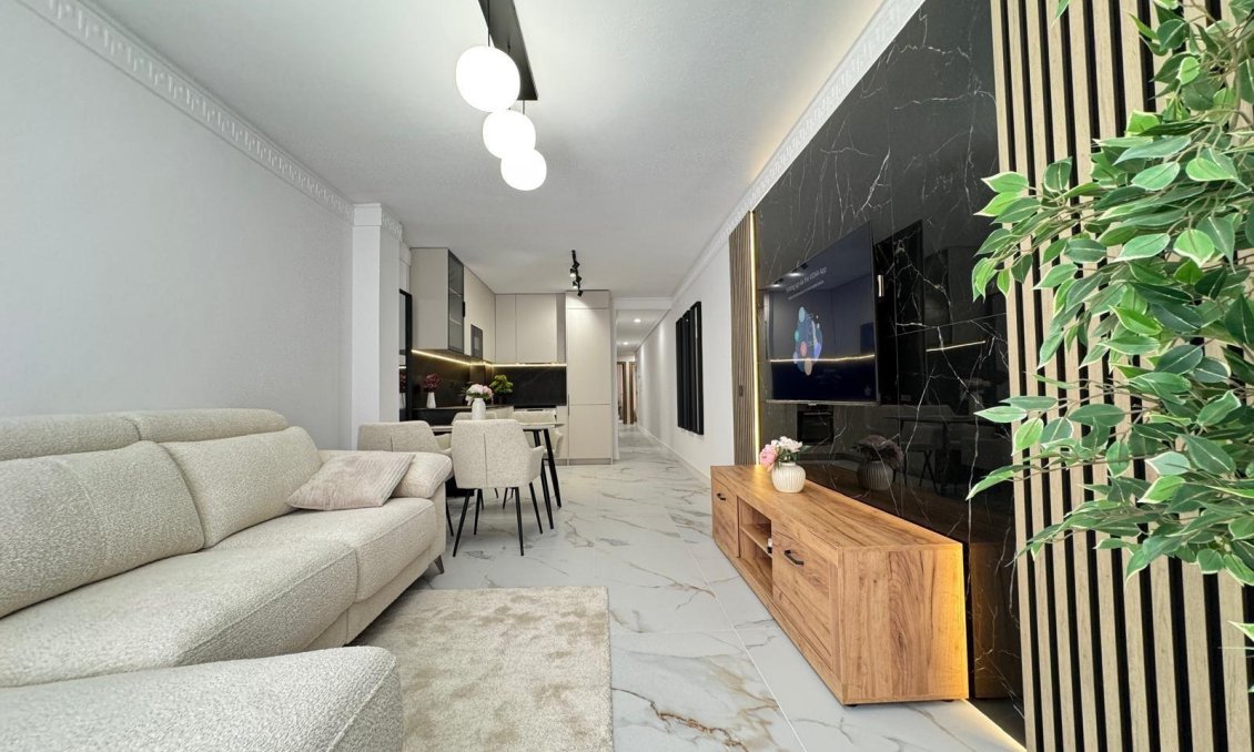 Segunda mano - Apartamento -
Torrevieja - Playa de los Locos