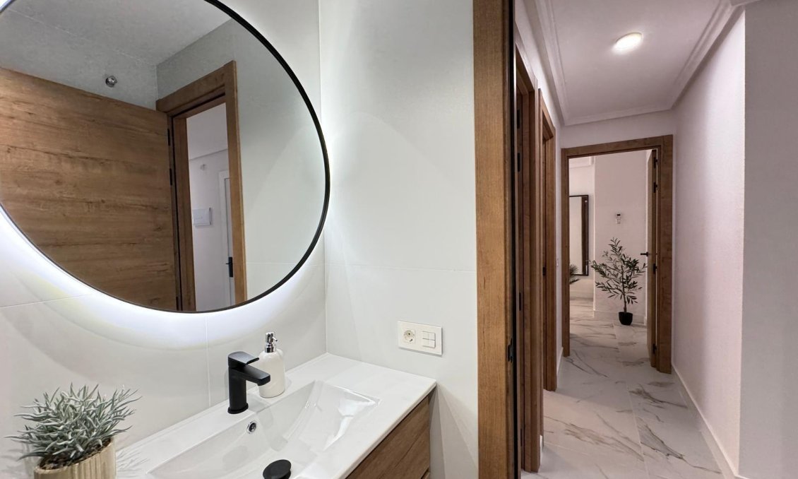 Segunda mano - Apartamento -
Torrevieja - Playa de los Locos