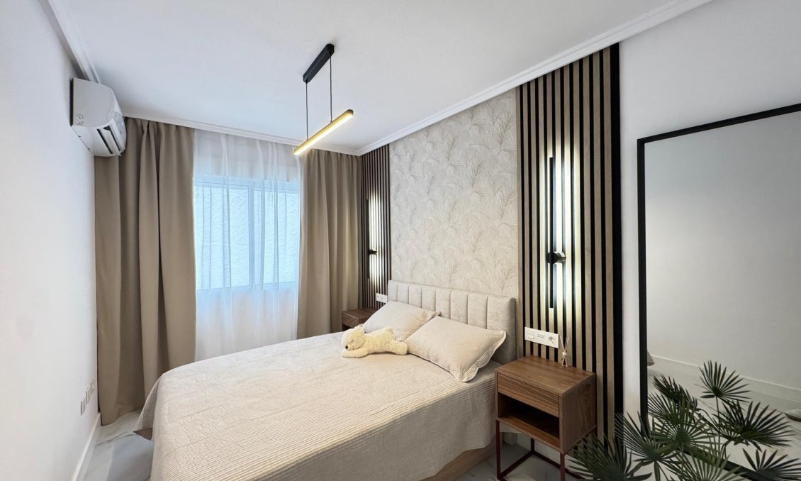 Segunda mano - Apartamento -
Torrevieja - Playa de los Locos