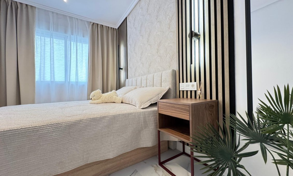 Segunda mano - Apartamento -
Torrevieja - Playa de los Locos