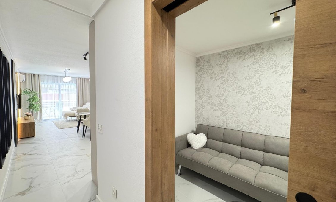 Segunda mano - Apartamento -
Torrevieja - Playa de los Locos