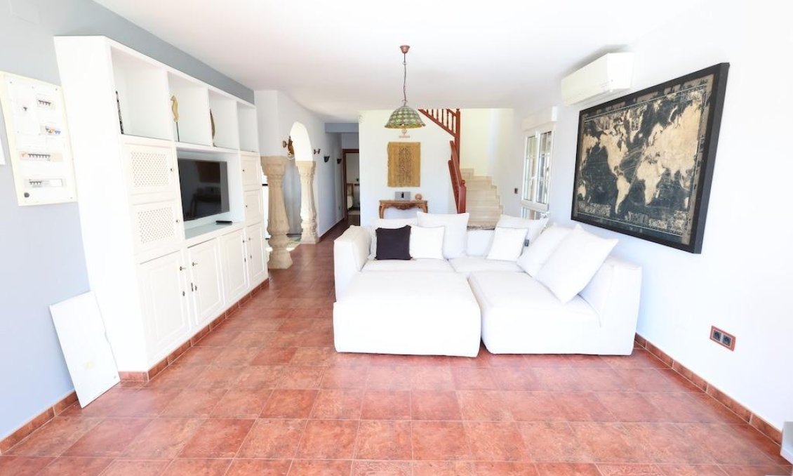 Resale - Villa -
Orihuela Costa - Costa Blanca