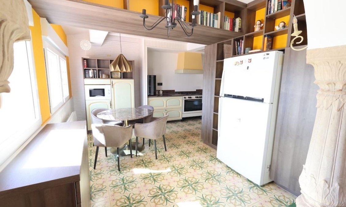 Resale - Villa -
Orihuela Costa - Costa Blanca