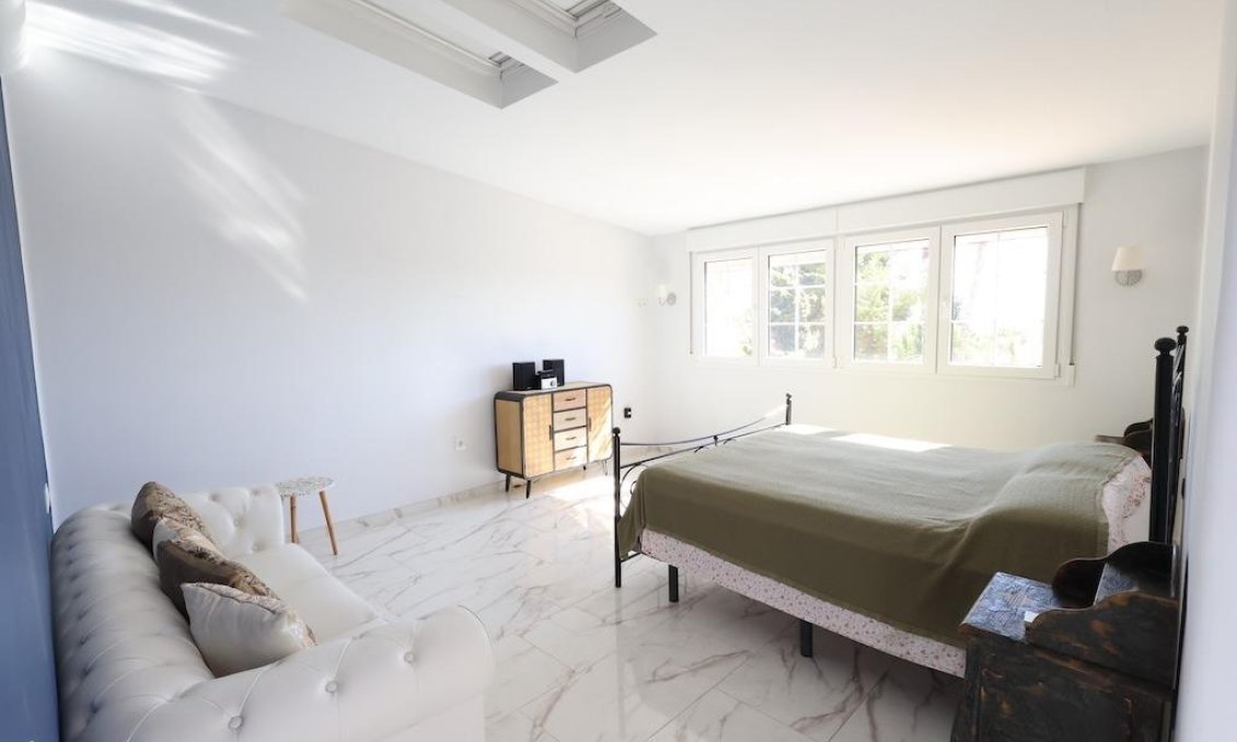 Resale - Villa -
Orihuela Costa - Costa Blanca