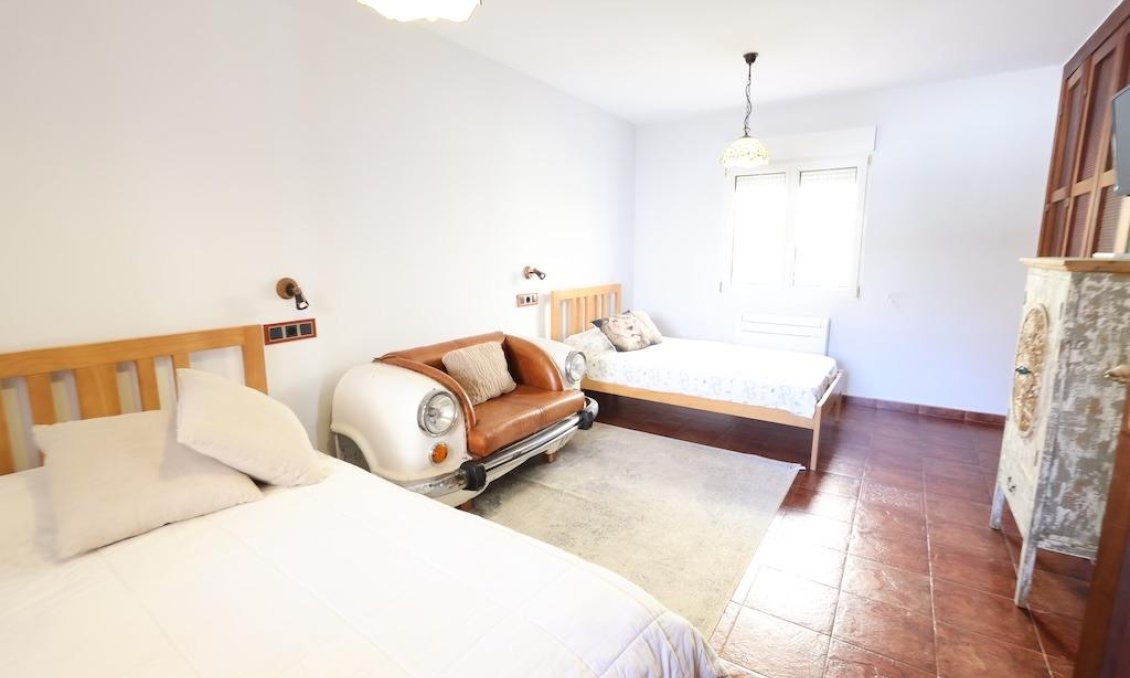 Resale - Villa -
Orihuela Costa - Costa Blanca