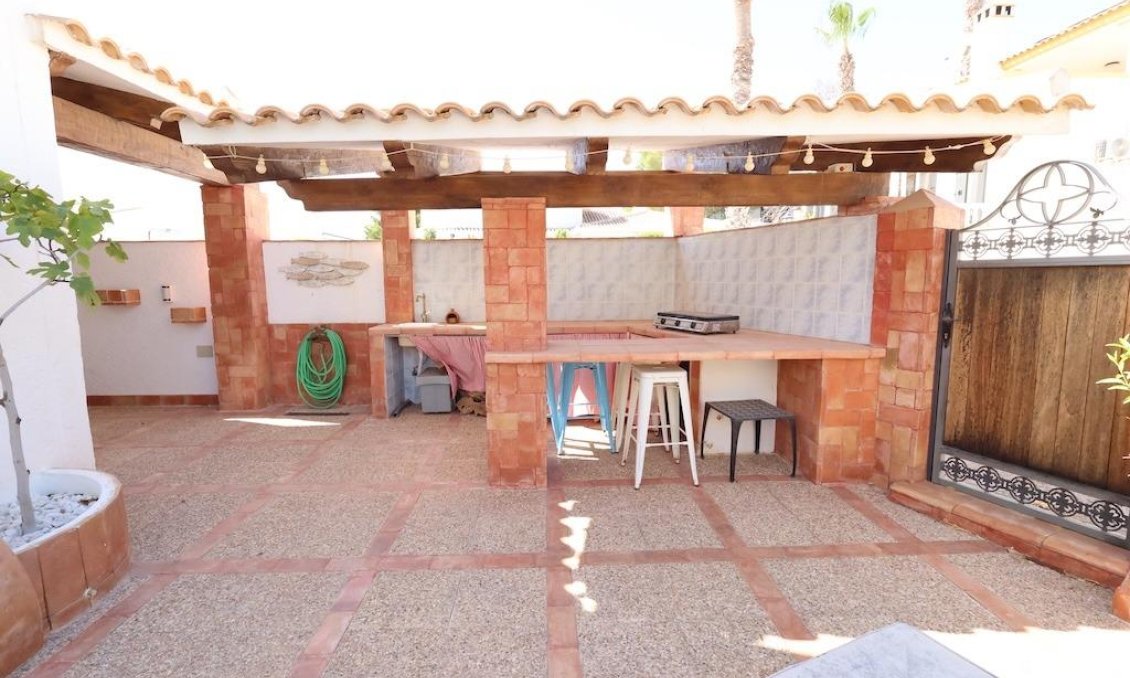 Resale - Villa -
Orihuela Costa - Costa Blanca